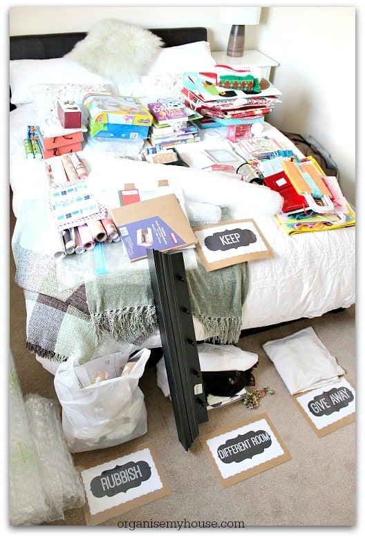 493b. Gift station decluttering